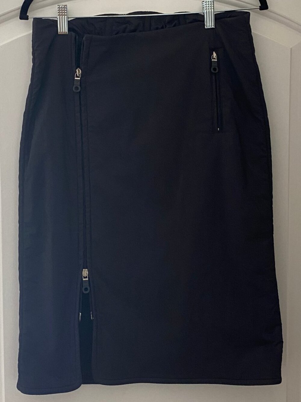 Emporio Armani Black Skirt (European Size 44)